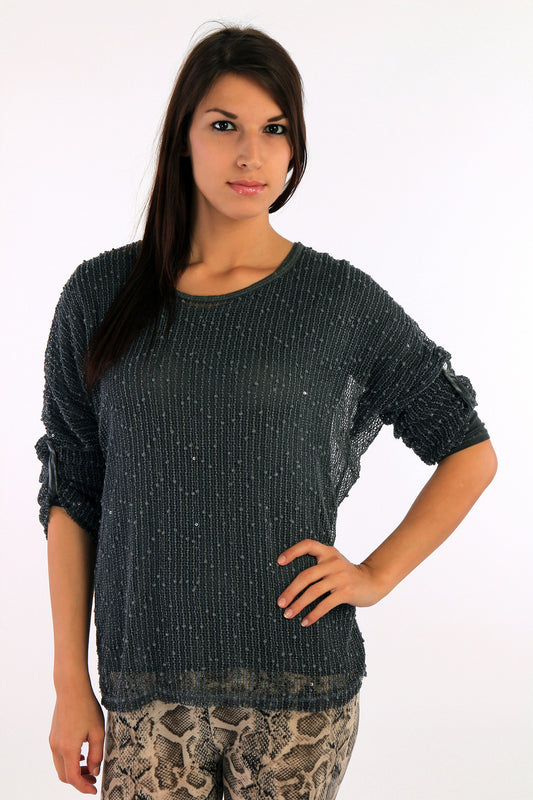 2 Pieces: Top and Long Sleeve T-shirt
